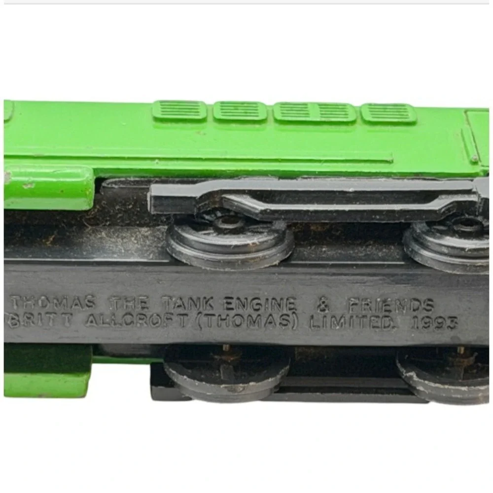 Vintage ERTL Thomas Friends Diesel D5702 Diecast Metal Train Engine 6.5 Inch